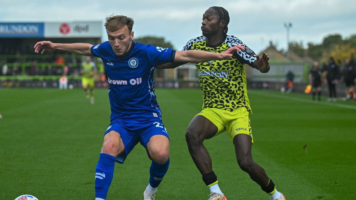 Bizár v Anglii. Trenéři v Národním poháru střídají hráče v první minutě